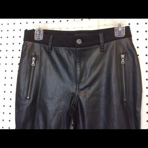 DKNY Woman’s Skinny Jeans Vegan Leather Front SALE❗️